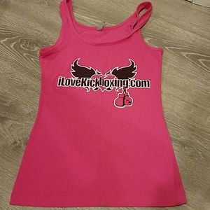 I love kickboxing tank size S